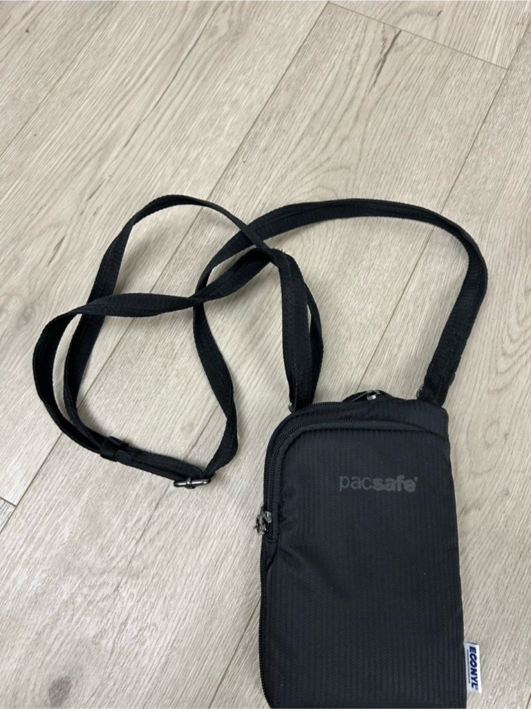 Pacsafe Women's Daysafe Anti Theft Tech Crossbody, Econyl Black — image 2 of 4